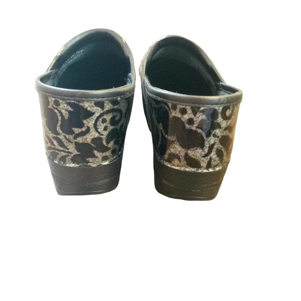 Dansko sz 41 Black & Silver floral Slip on Clogs - Picture 4 of 10